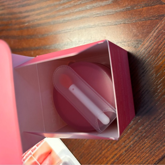 Lip Care Bundle Laneige Lip Sleeping Mask, Burt’s Bees, EOS, Cortibalm - Picture 6 of 6